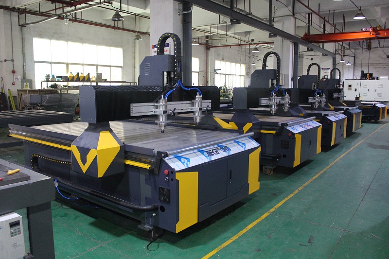 防雾PC镜片切割机定制 广天地数控助力医护行业提高产能